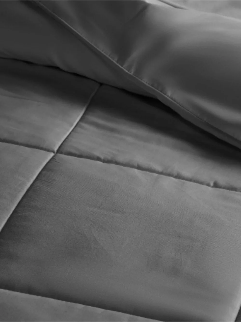 I Enjoy Home Brand All Season Alternative Down Gray Comforter Size Full/Queen